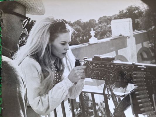 APIS-PARIS - Brigitte Bardot, ’Viva Maria’, 1965 | Catawiki