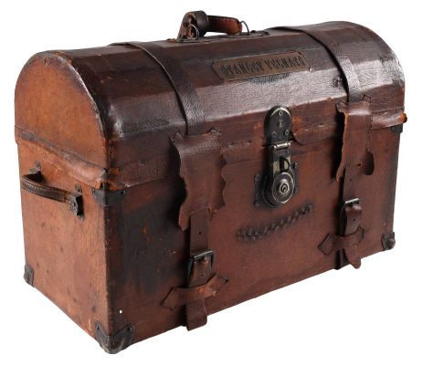 Screen-Matched Stanley Yelnats Treasure Chest from Holes (2003) - 24 x 16 x 11 - Auction House COA | Goldin