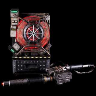 GHOSTBUSTERS (2016) - Lot #139 : Dr. Abby Yates‘ (as played by Melissa McCarthy) V-3 Light-Up Proton Pack and Wand