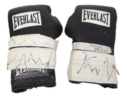 SYLVESTER STALLONE "ROCKY BALBOA" BOXING GLOVES FROM "ROCKY BALBOA" | Julien’s