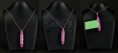 Mute | Naadirah’s (Seyneb Saleh) Cell Phone Set | Propstore