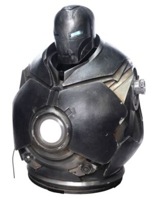 Iron Man (2008) | Lot 272 : Iron Monger’s (Jeff Bridges) Screen-Matched Light-Up Helmet and Torso | Propstore