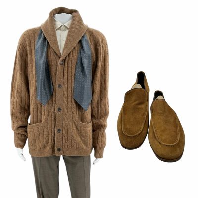 Poker Face Season 2 Jeffrey (Richard Kind) Screen Worn Sweater, Button-Up Shirt, Pants, Dress Shoes & Ascot Ch 5 Sc 25 Ep 203 | VIP Fan Auctions