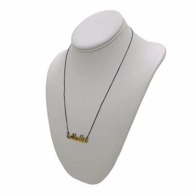 Lot 97: Logan Lucky (2017) Mellie Logan (Riley Keough) Screen Used Necklace | VIP Fan Auctions