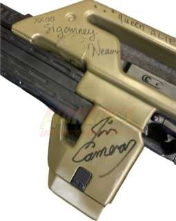 Aliens Pulse Rifle Signed by James Cameron, Sigourney Weaver and Lance Henriksen. Icons Authentic Re | Hanlin Auction Service