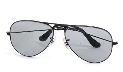 Lot 217 - A Susan Sarandon pair of sunglasses from Thelma and Louise