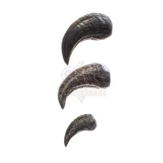 Jurassic Park - Dilophosaurus Claws - 16-34 | Icons of Pop Culture