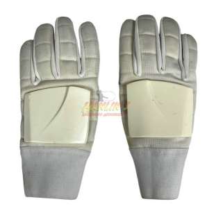 Star Wars: Episode VII - The Force Awakens (2015) - First Order Snowtrooper Gloves | Hanlin Auction Service