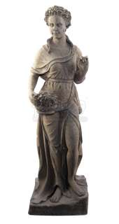 THE HAUNTING OF HILL HOUSE - Lot 90 - Hill House Statue