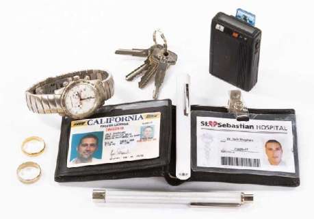 LOST - Lot 641 - Jack‘s personal belongings