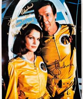 James Bond 007: Moonraker | James Bond 007: Moonraker - Double signed by Roger Moore (+) and Lois Chiles (Dr. Holly Goodhead) - with holographic COA | Catawiki