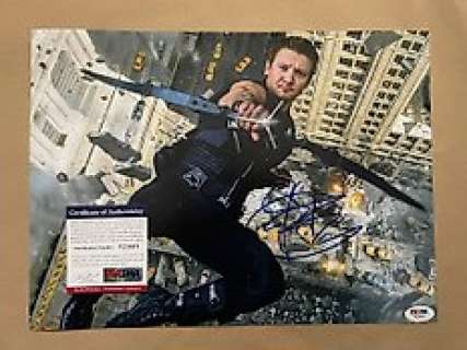 Marvel: Avengers | Marvel: Avengers - Signed by Jeremy Renner - with PSA/DNA Certification - No Reserve! | Catawiki