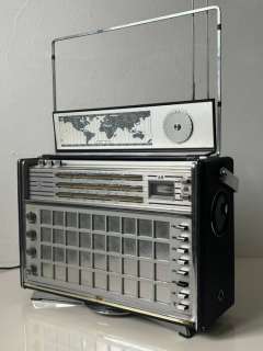 Philips - Antoinette - 22RL798 ‘James Bond’ - World radio | Catawiki