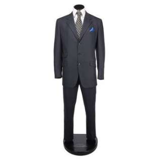 JAMES BOND: GOLDENEYE (1995) - Lot 221 - James Bond‘s (Pierce Brosnan) Suit Display
