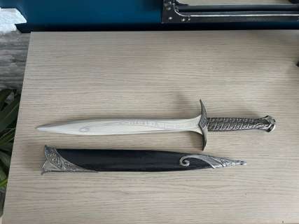 Lord of the Rings, Le seigneur des anneaux - Elijah Wood - Dard or Sting | Catawiki