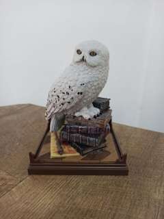 Harry Potter, Magical Creature Statue of Harry Potter’s owl Hedwig (mint condition) | Catawiki