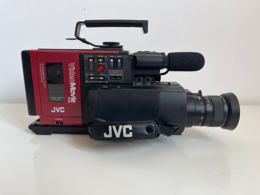 Back to the Future - This vintage JVC GR-C1 was famous as Doc Brown’s video camera in the film - with original case | Catawiki