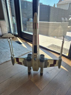 Star Wars - X-Wing Fighter with R2D2 - xxl 31inch - Star Wars - X-Wing Fighter with R2D2 - extra large 31inch - hasbro 80 cm | Catawiki