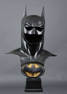 BATMAN FOREVER (1995) - Lot 28 - Batman‘s (Val Kilmer) Batsuit Cowl & Hero Chest Emblem