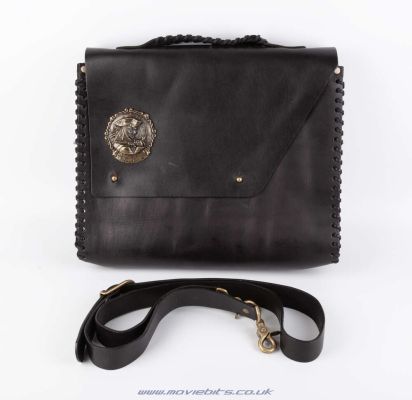 Cambria Math | Pirates of the Caribbean II & III - Cast & Crew Gift Leather Bag | Movie Bits