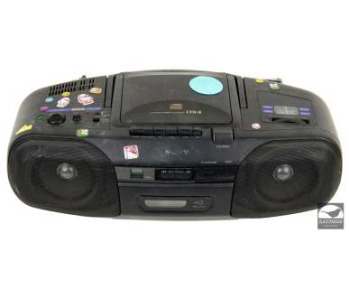 Annie (2014) | Hero Sony Boombox from Annie | Blacksparrow