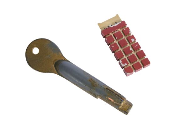 Terminator 2: Judgment Day | Lot 18 - T-100 Chip and Vault Key Props | Julien’s