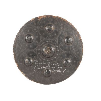 HIGHLANDER (1986) - Lot #739 : Christopher Lambert-Autographed Shield