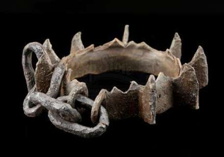 Warcraft - Lot 47 - Garona‘s (Paula Patton) Slave Collar