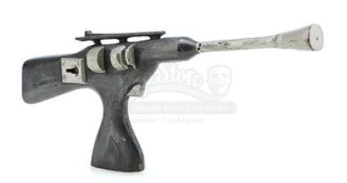 LOGAN‘s RUN (1977-1978) - Lot 90 - Logan 5‘s (Gregory Harrison) Prop Weapon