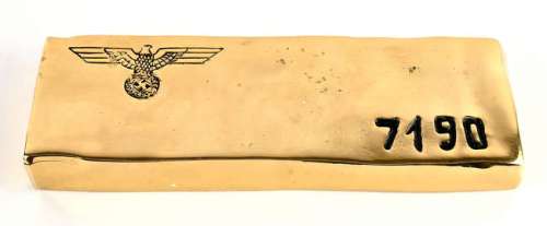 Lot 7108 - James Bond: Goldfinger (1964) Replica Gold Bar