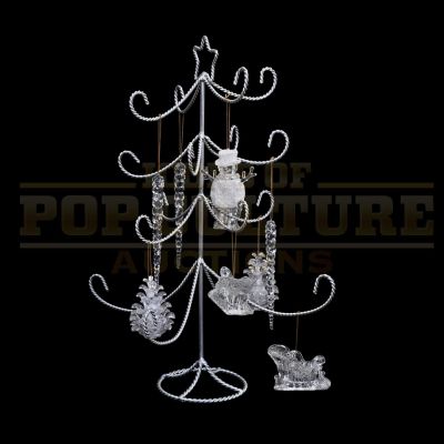 Lot 276 - How the Grinch Stole Christmas – Martha May Whovier’s Crystal Ornament Tree - H4-5 | Icons of Pop Culture