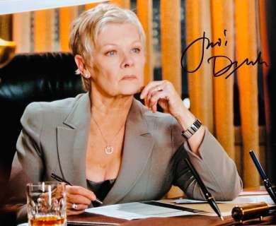 James Bond - Autograph Dame Judi Dench, signed with COA | Catawiki