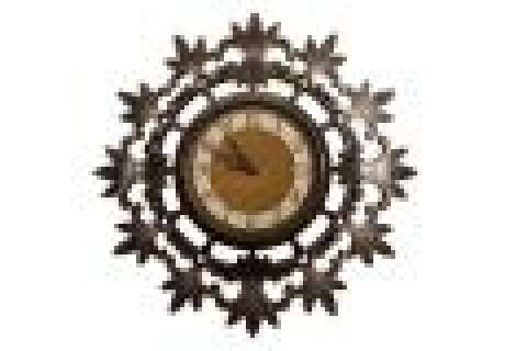 True Blood - Lot 343 - Bill Compton‘s Fleur-De-Lis Wall Clock