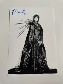 oz - Signed by Sophie Ward | Catawiki