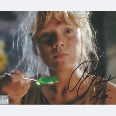 Jurassic Park - Signed by Ariana Richards (Lex) | Catawiki