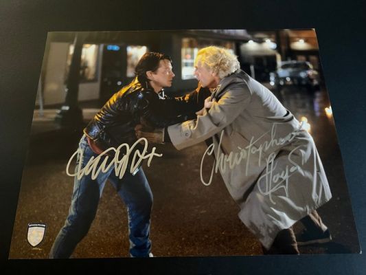 Back to the Future - Michael j fox & Christopher Lloyd Signed beckett 11x14 | Catawiki