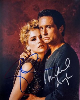 Basic Instinct (1992) - Double Signed by Michael Douglas & Sharon Stone - Autograph with COA | Catawiki