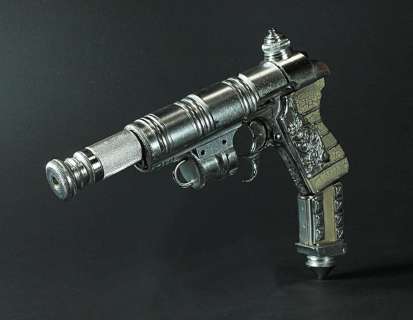 THE LEAGUE OF EXTRAORDINARY GENTLEMEN (2003) - Lot 214 - Captain Nemo‘s (Naseeruddin Shah) Hero Pistol