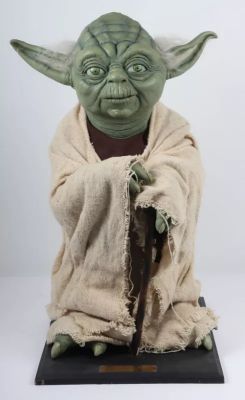 Lot 605 - Star Wars Yoda Life-Size Figure by Illusive Concepts in original box. | Other auctions