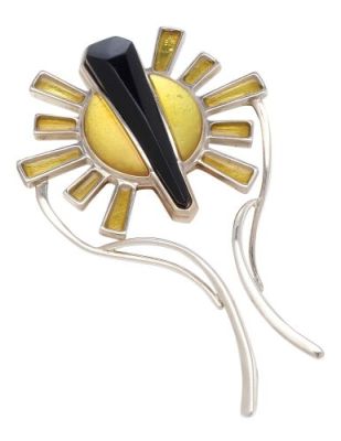 Star Trek: Discovery (Tv Series, 2017-2024) | Lot 183: Saru’s (Doug Jones) Brooch | Propstore