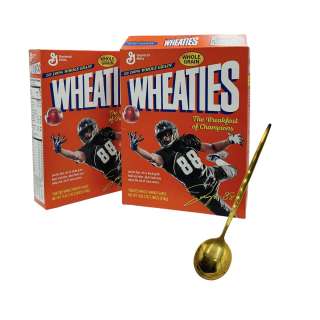 The Underdoggs Jaycen Snoop Dogg Screen Used Gold Spoon & Wheaties Cereal Box Set | VIP Fan Auctions