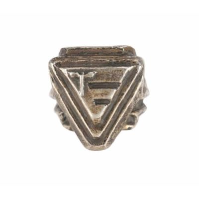 AUSTIN POWERS: THE SPY WHO SHAGGED ME (1999) - Lot #19 : Dr. Evil‘s (Mike Myers) Pinky Ring