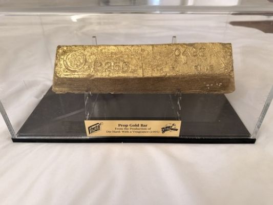 Die Hard: With a Vengeance (1995) Original Movie Prop Gold Bar Display Case
