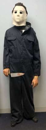 Halloween (2018) Full size production style masked display mannequin with jumpsuit and knife,… | Ewbank’s