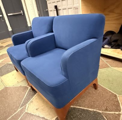 STEPHEN COLBERT‘S GUEST CHAIR as seen on THE LATE SHOW with STEPHEN COLBERT (A)
