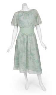 Lot 507 - JULIE ANDREWS THE SOUND OF MUSIC DRESS