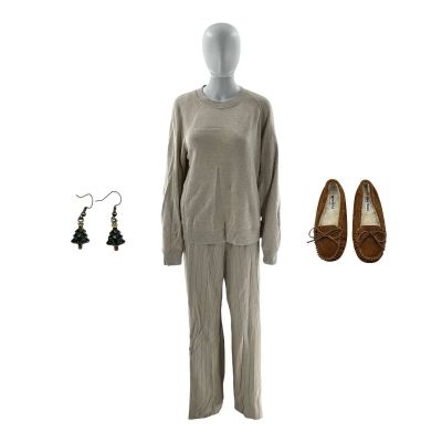 Oh What Fun Claire Clauster Screen Worn Earrings, Slippers, Pants & Sweatshirt Ch 6 Sc 160 | VIP Fan Auctions