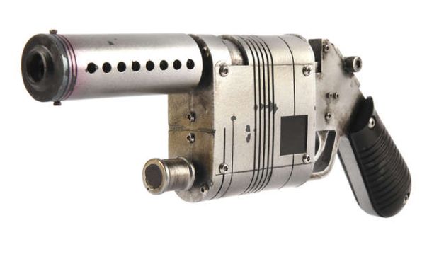Star Wars: The Force Awakens (2015) Production-made NN-14 Blaster Pistol prop from the Disney film.… | Ewbank’s