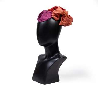 AN ONA MUNSON HAT AND PURSE WORN AS BELLE WATLING IN PUBLICITY PHOTOGRAPHS FOR GONE WITH THE WIND | Bonhams