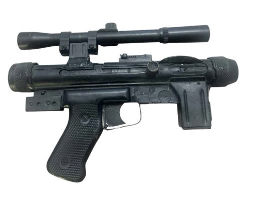 Lot 180 - Star Wars Rogue One: A Star Wars Story (2016) - K-2SO Hero Light-Up SE-14r Blaster